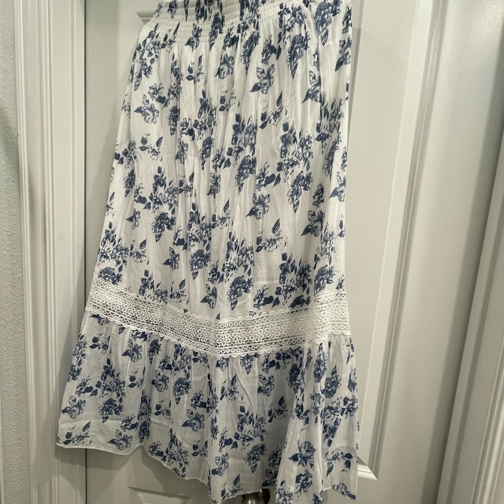 Beautiful floral maxi skirt